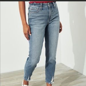 Hollister High-Rise Mom Jean